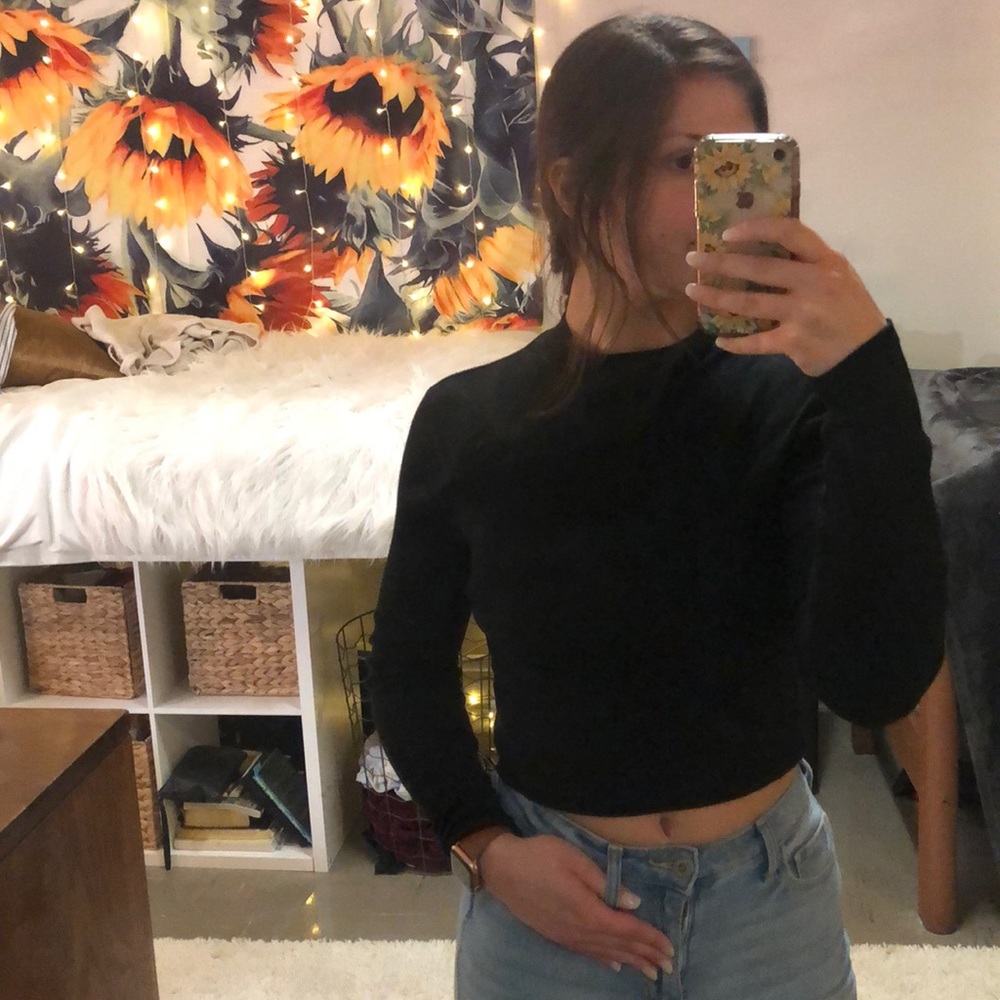 H&M sleeve ribbed mock neck crop top
